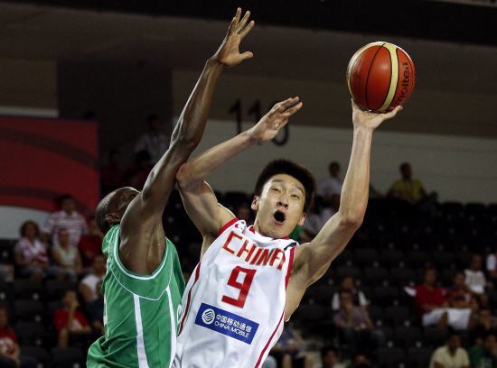 湖南男篮击败劲敌，喜迎胜利加冕