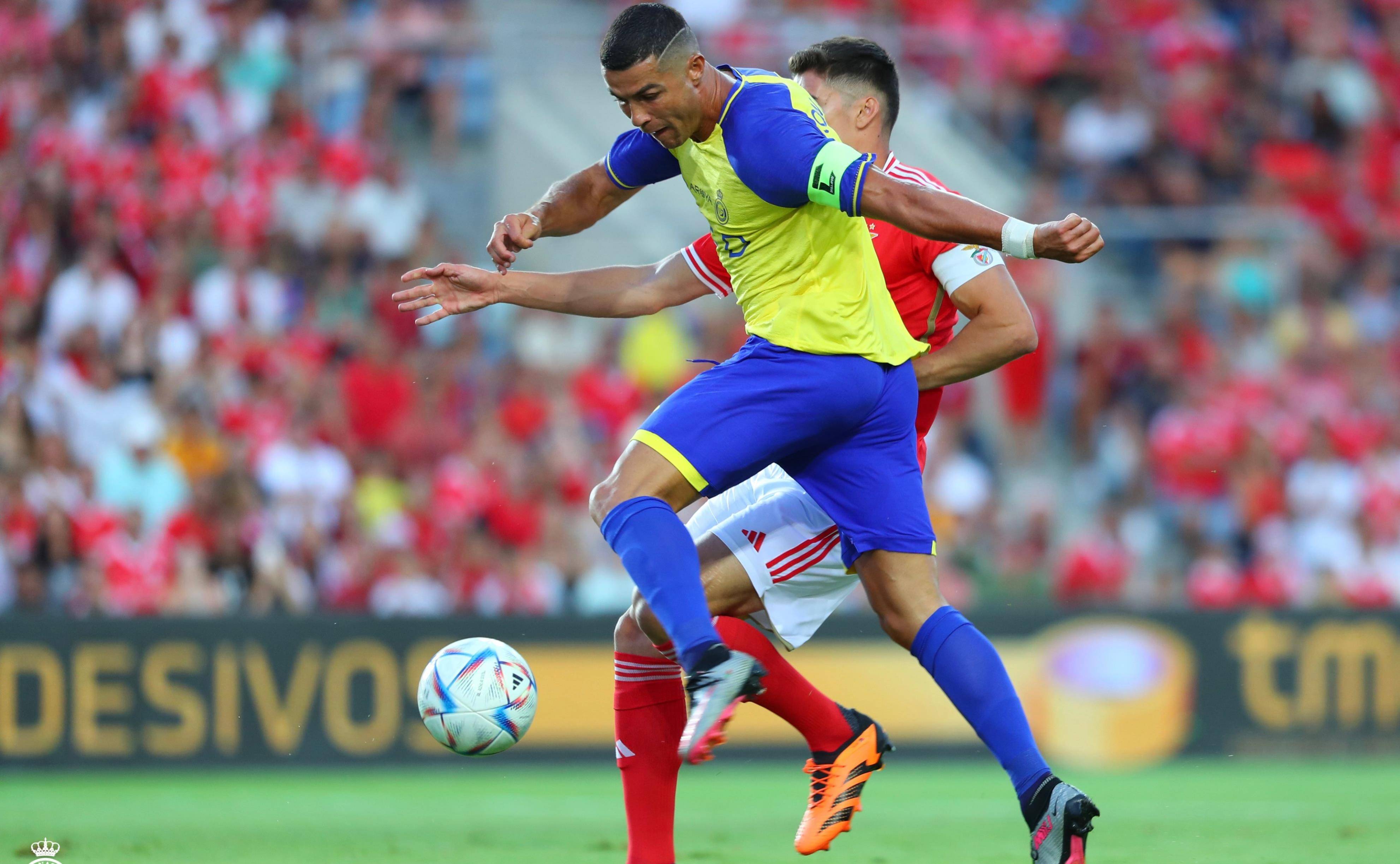 开云体育链接-欧冠决赛在望，各队为胜利进行殊死搏斗