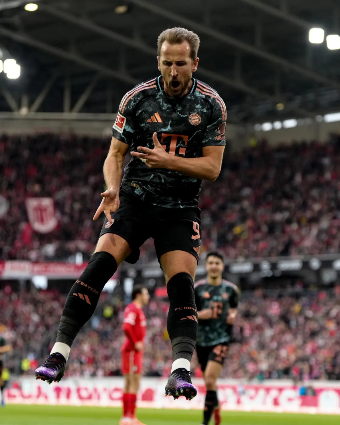 弗赖堡客场大胜，球员状态持续火热