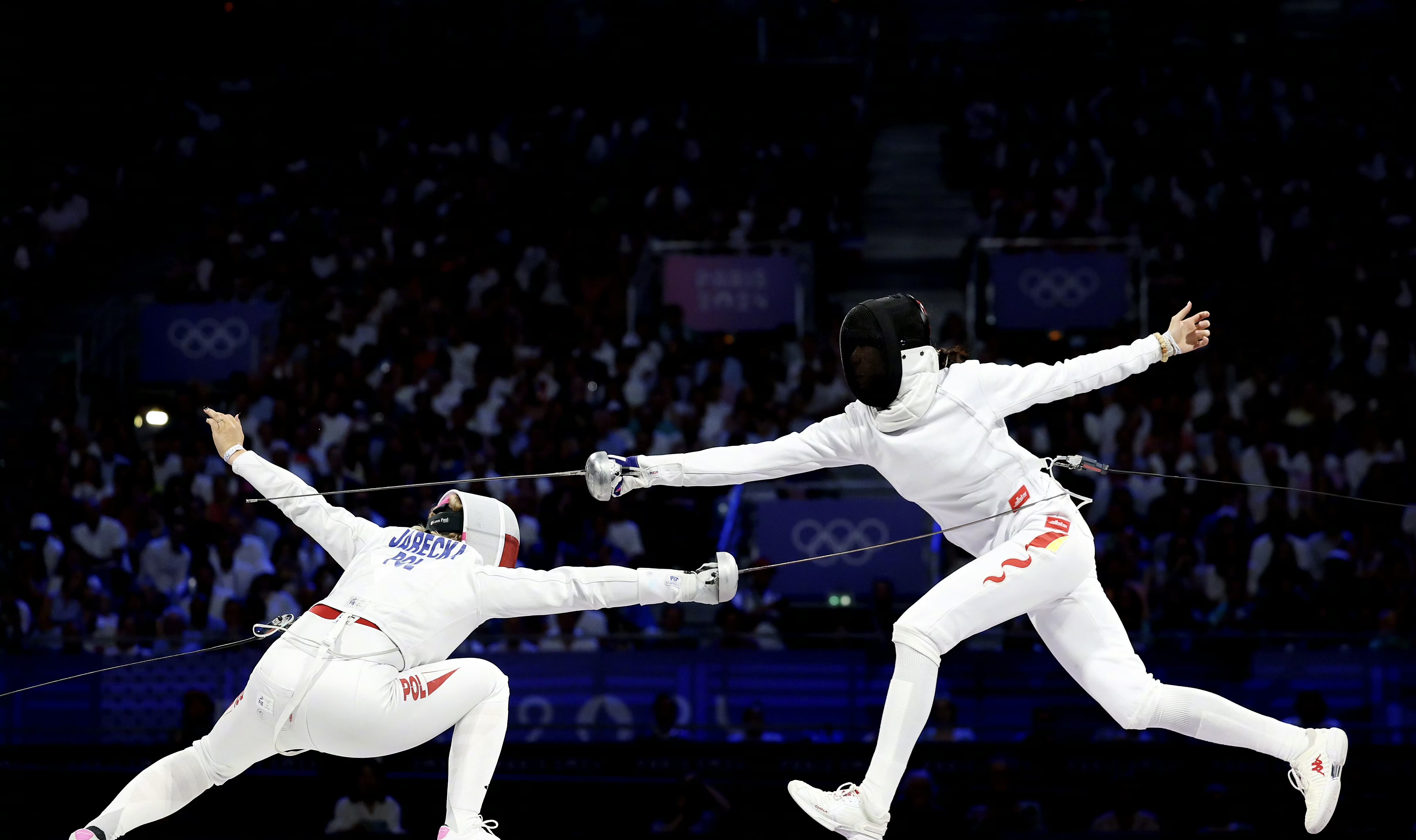 开云体育官方入口-法国击剑队意气风发，势不可挡的简单介绍