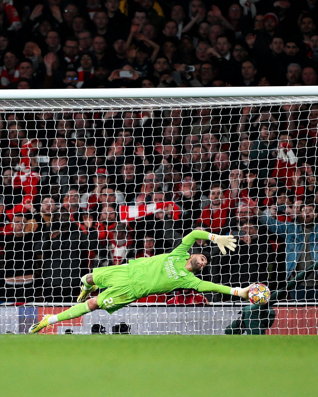 拉脱维亚队在关键比赛中夺冠