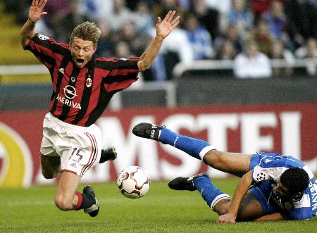 开云体育官网入口-关于拉科鲁尼亚客场惨败，降级危机严重的信息