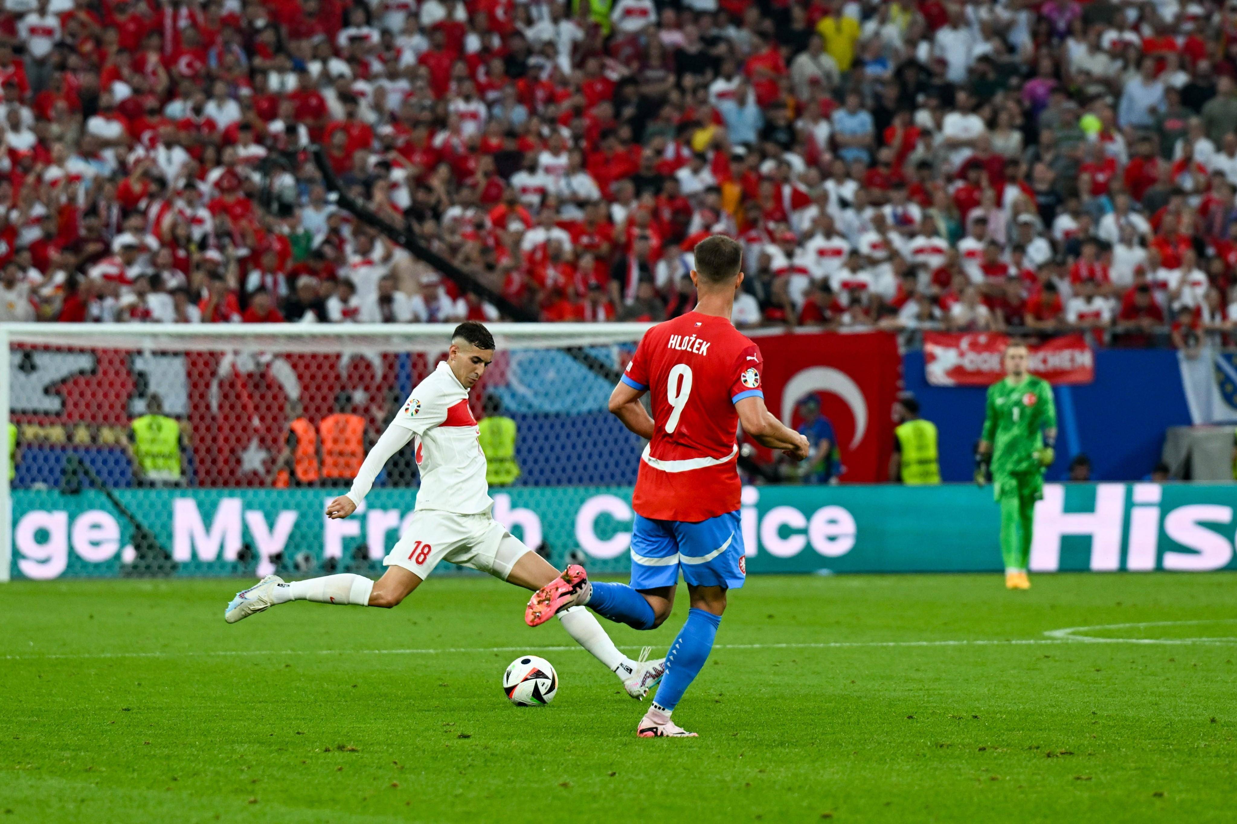 开云体育官网-欧洲杯预选赛：球队备战状况备受瞩目的简单介绍