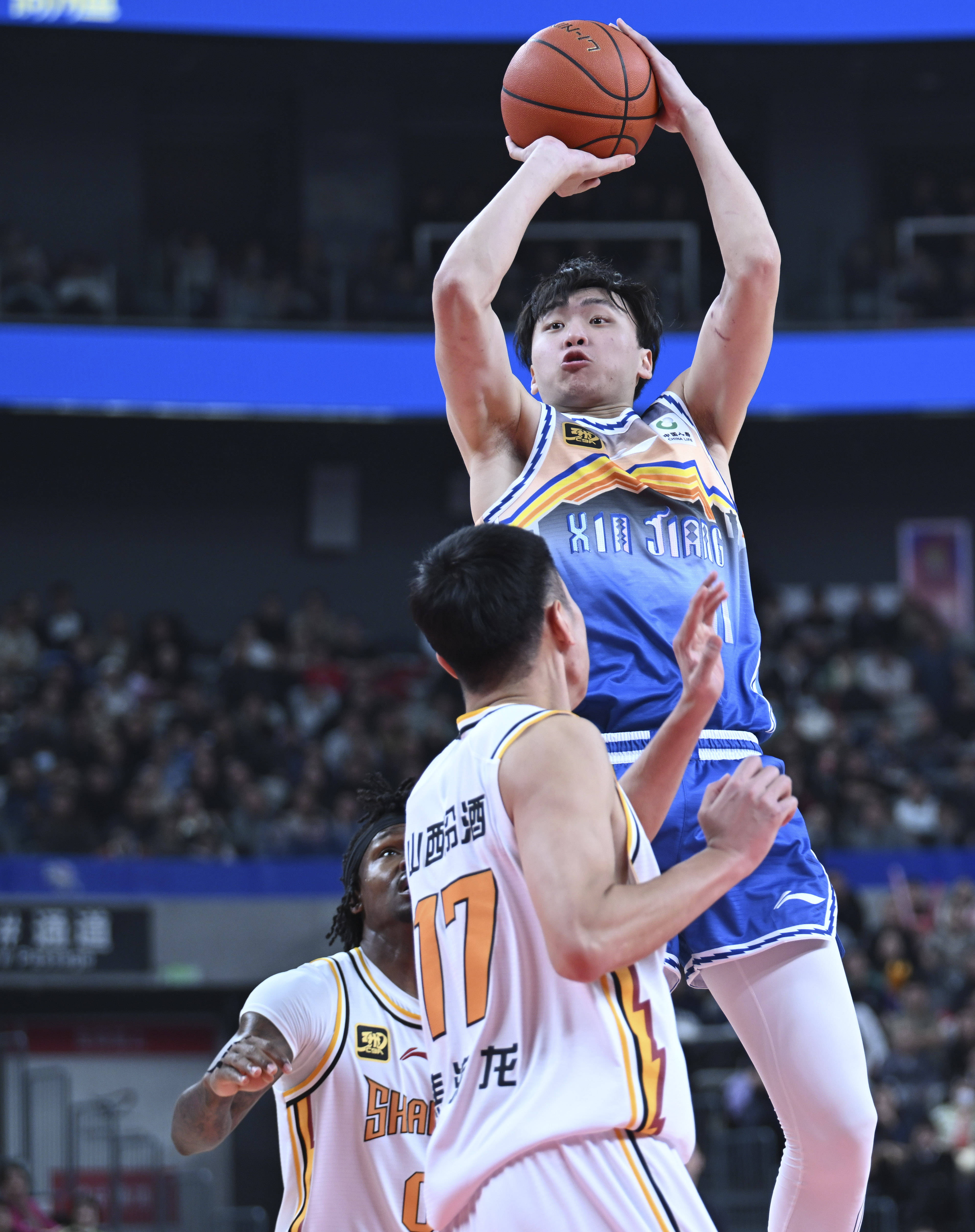 山西男篮客场击败山东队,取得关键胜利 山西男篮客场击败山东队,取得关键胜利